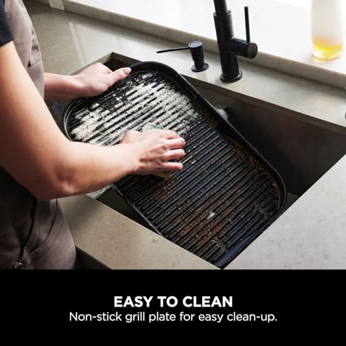 Ninja Woodfire Pro XL Electric BBQ Grill & Smoker with Digital Probe, Large 4-in-1 Outdoor Grill & Air Fryer with Smart Cook System & Woodfire Pellets, Weather Resistant, Portable, Grey/Black OG850UK
