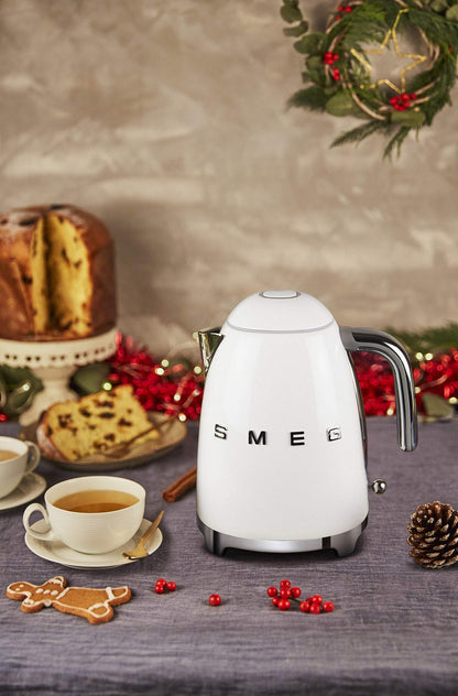 Smeg KLF03WHUK Retro Style Kettle - White