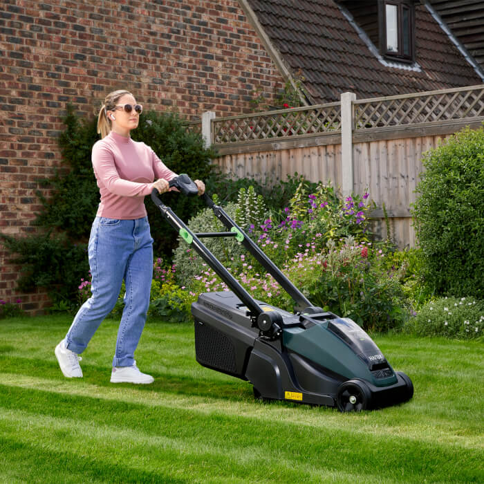 Hayter Hawk 36 60V Cordless Lawn Mower Kit