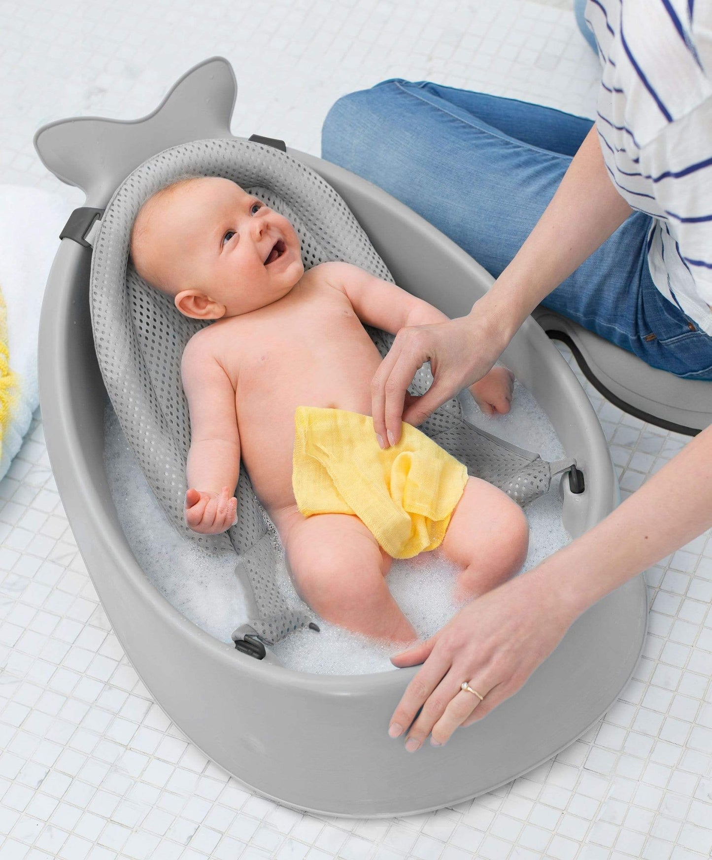 Moby 3 Stage Baby Bath - Grows With Baby Through Three Stages For Full Body Or Seated Support